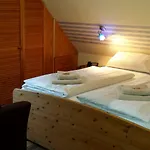 Πανσιόν Up Diek